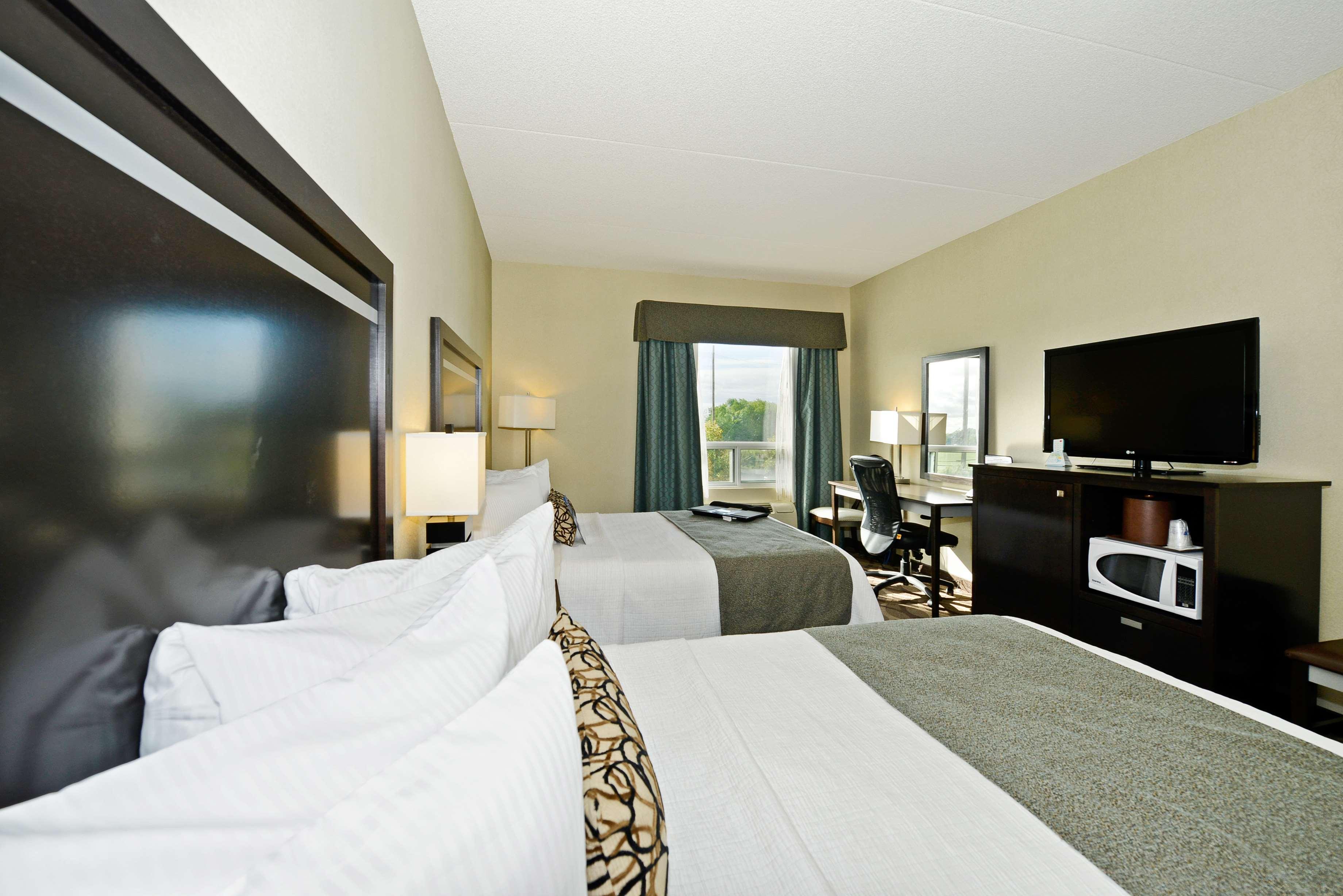 Best Western Plus Travel Hotel Toronto Airport Экстерьер фото