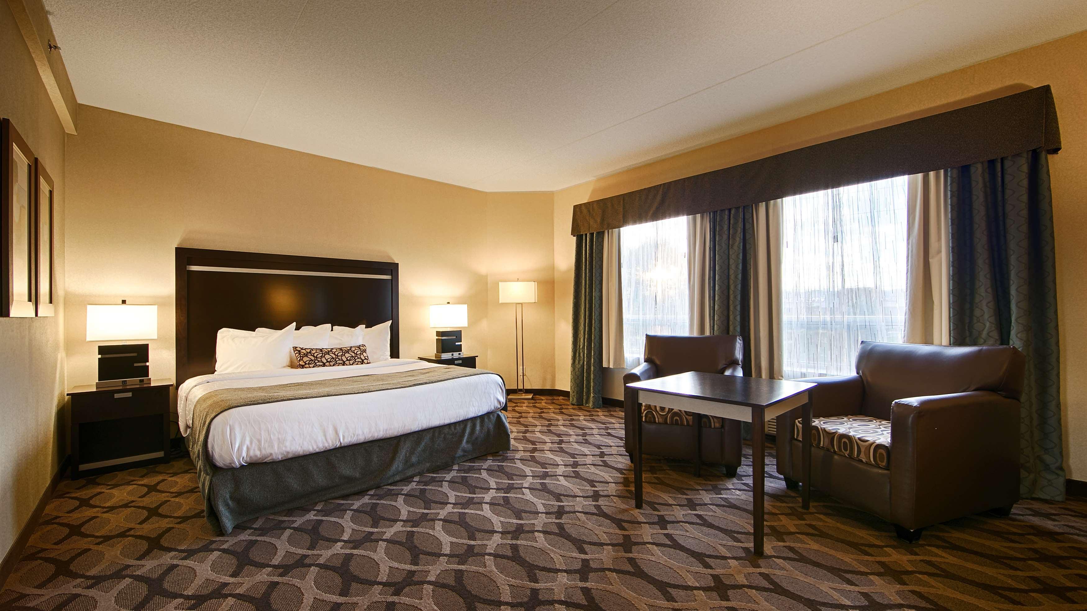 Best Western Plus Travel Hotel Toronto Airport Экстерьер фото