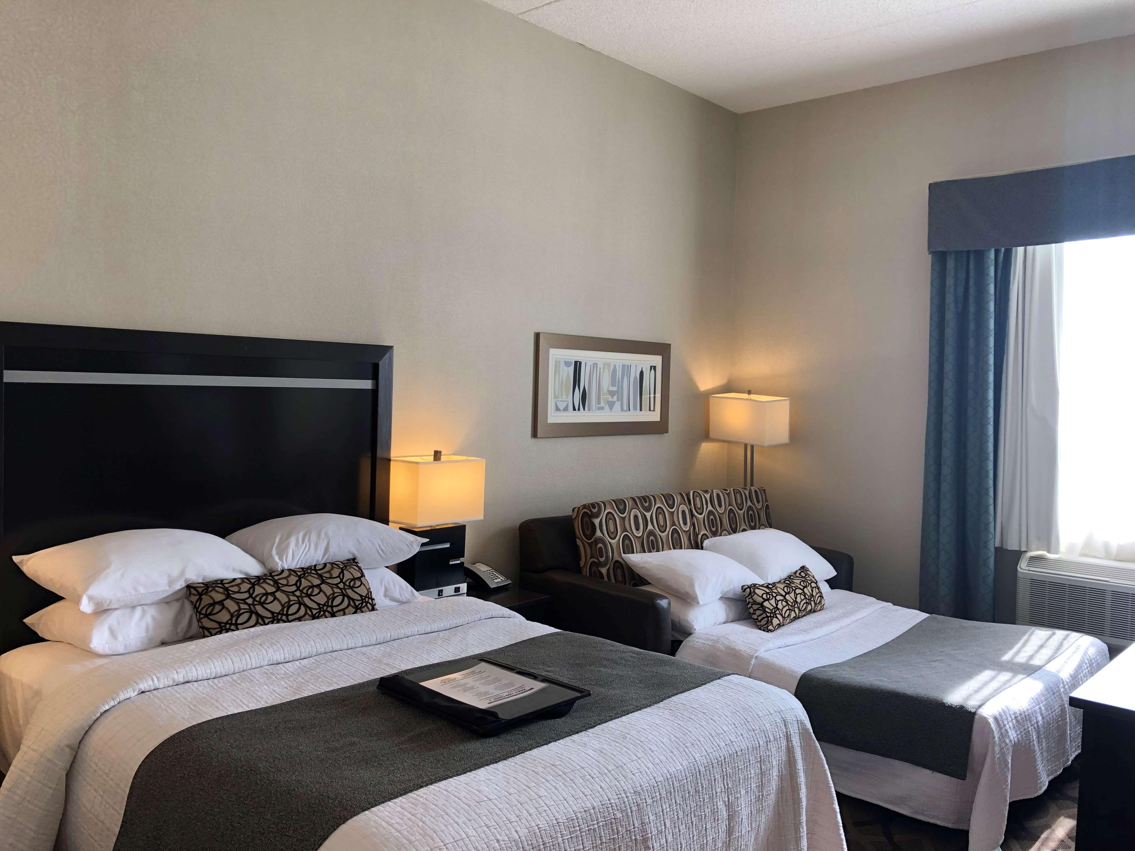 Best Western Plus Travel Hotel Toronto Airport Экстерьер фото