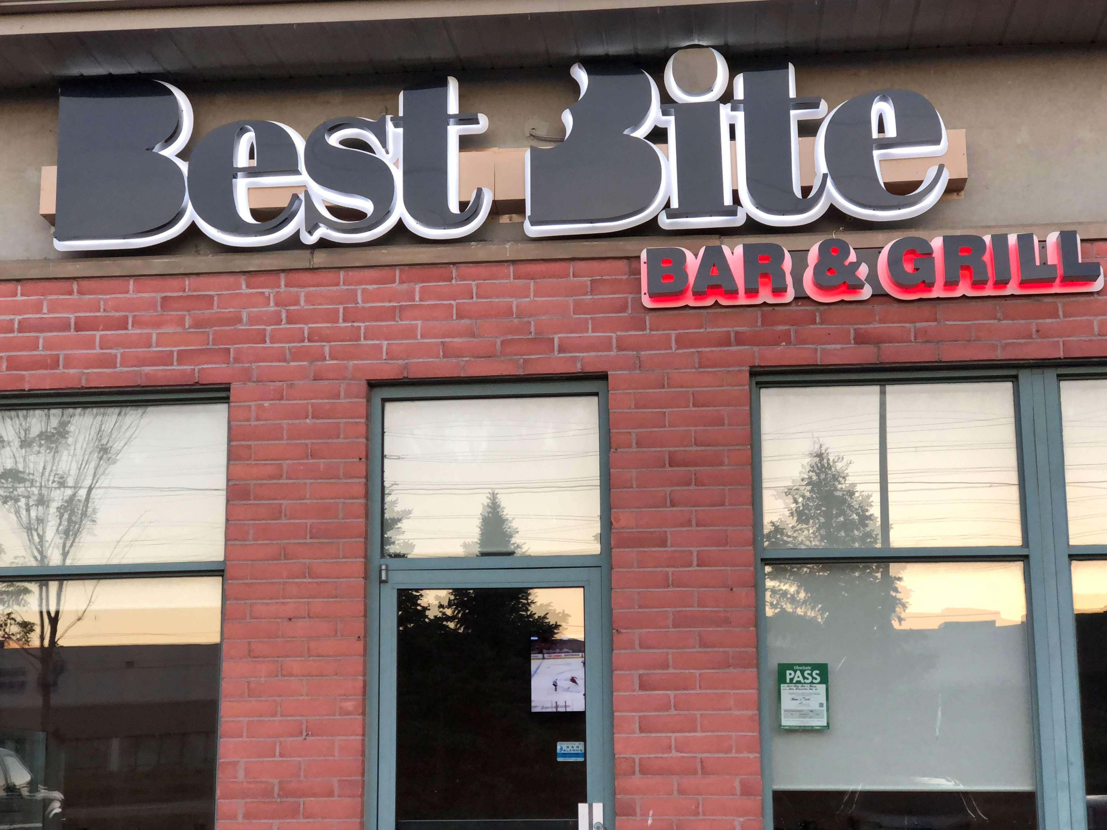 Best Western Plus Travel Hotel Toronto Airport Экстерьер фото