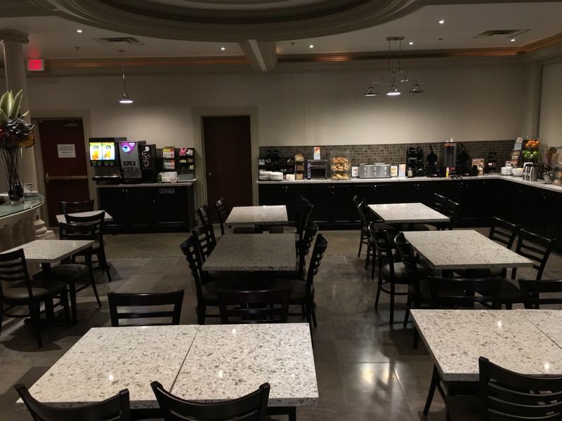 Best Western Plus Travel Hotel Toronto Airport Экстерьер фото