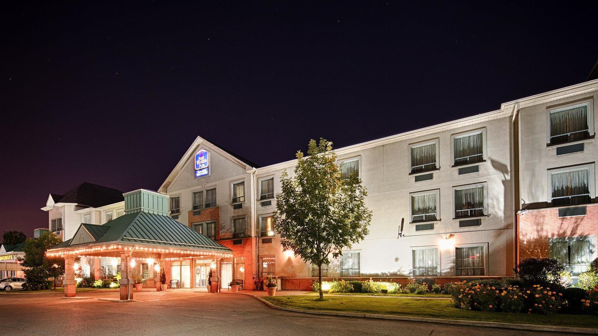 Best Western Plus Travel Hotel Toronto Airport Экстерьер фото
