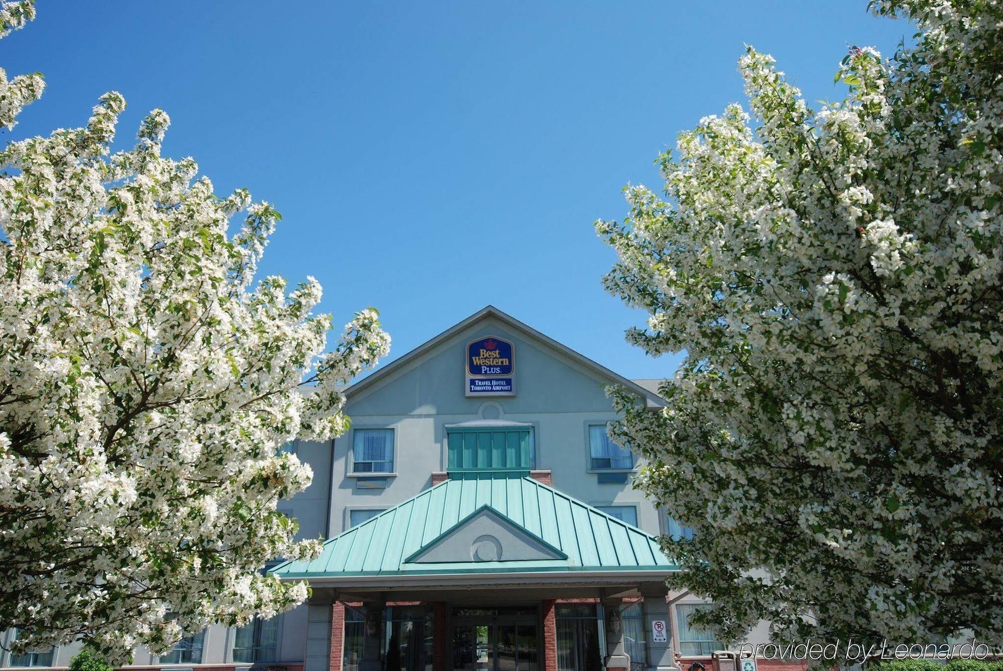 Best Western Plus Travel Hotel Toronto Airport Экстерьер фото