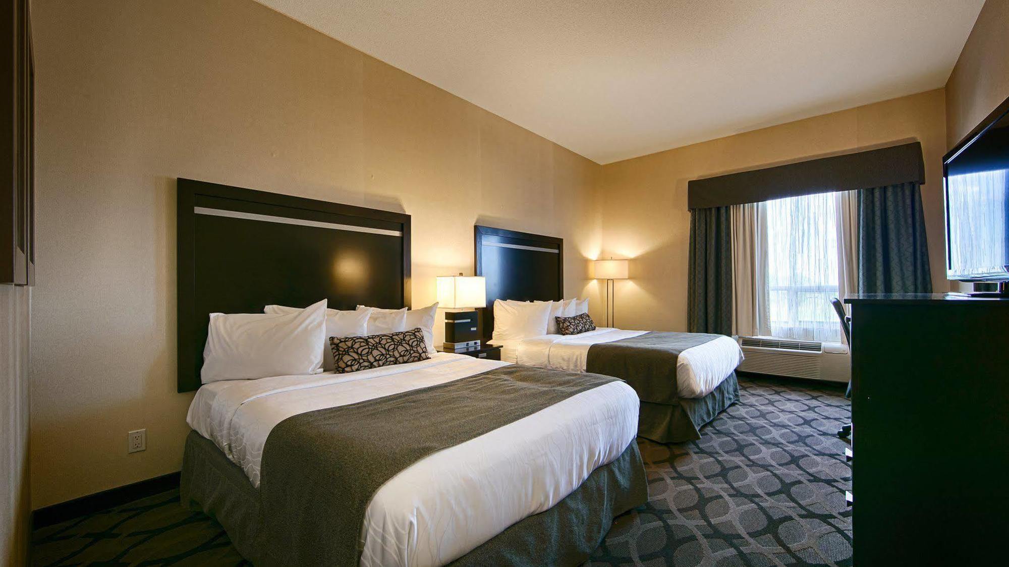 Best Western Plus Travel Hotel Toronto Airport Экстерьер фото