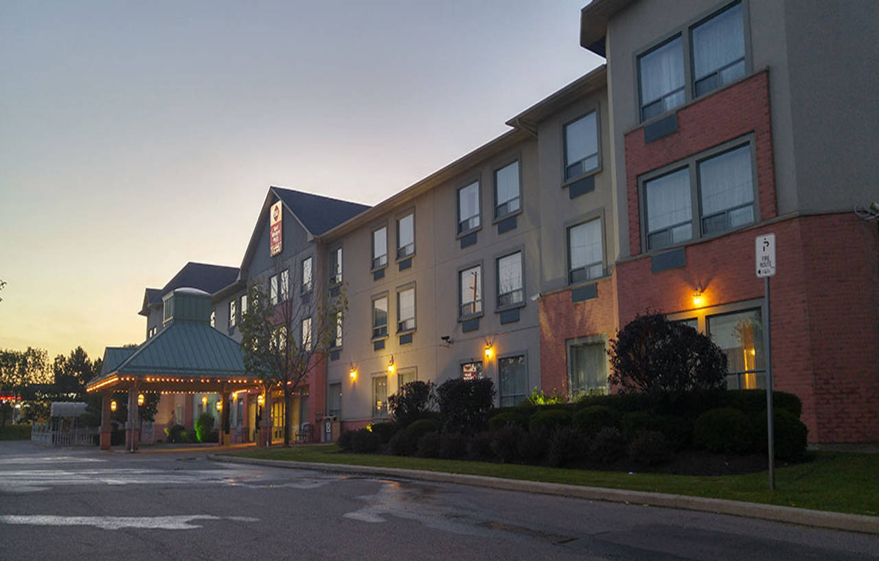 Best Western Plus Travel Hotel Toronto Airport Экстерьер фото